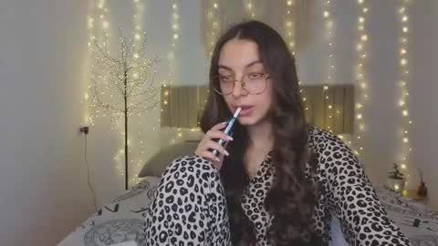 Margo  online show from 12-15-25, 02:32