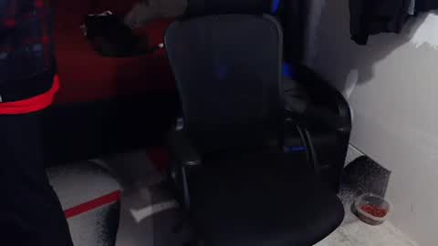 Snapshot of l1v1nth3dr3am chatting on 01-18-26, 08:34 l1v1nth3dr3am online show from 01-18-26, 08:34