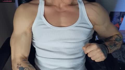 Snapshot of l_adonis_l chatting on 01-16-26, 08:07 Adonis online show from 01-16-26, 08:07