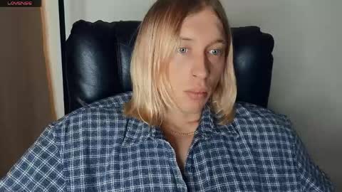 Snapshot of l_adonis_l chatting on 04-10-26, 07:24 Adonis online show from 04-10-26, 07:24