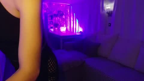 Snapshot of l_and_elle chatting on 06-22-26, 03:25 Giselle online show from 06-22-26, 03:25