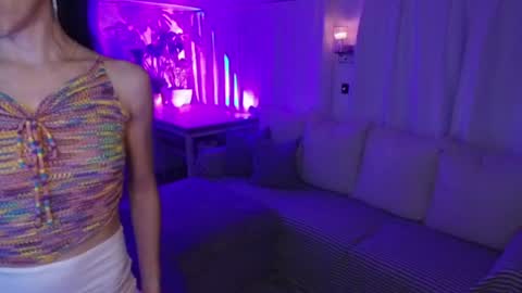 Snapshot of l_and_elle chatting on 06-23-26, 03:26 Giselle online show from 06-23-26, 03:26