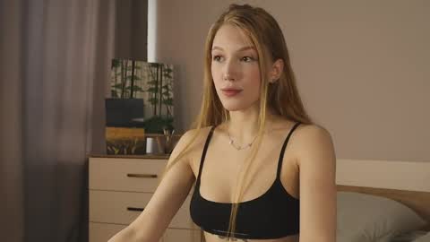 Alice online show from 04-18-26, 04:16