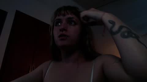 Snapshot of la_femme_fatale_ chatting on 10-18-25, 08:42 Hanna FREE ONLYFANS online show from 10-18-25, 08:42
