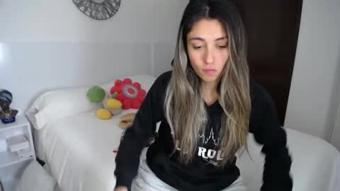 Catalina online show from 02-03-26, 01:48