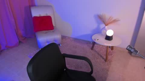 Snapshot of laana_foxx chatting on 10-27-25, 03:54 lana  foxx Model  independient online show from 10-27-25, 03:54