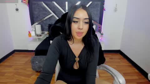  L A R A   online show from 03-04-25, 10:38