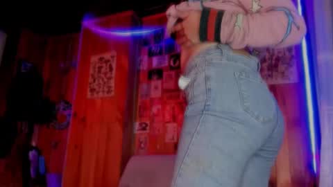 Laary Lily  online show from 02-14-25, 02:28