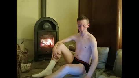 Snapshot of lachlankinnon chatting on 12-20-25, 08:27 Lee Kinnon online show from 12-20-25, 08:27