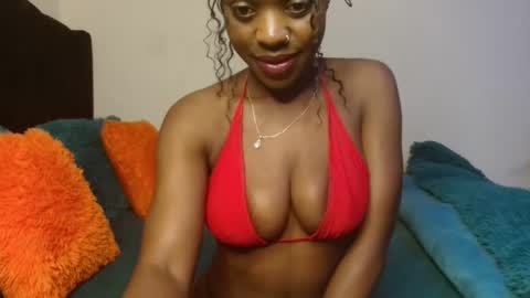 Snapshot of ladasha_montaz chatting on 09-19-25, 10:10 ladasha online show from 09-19-25, 10:10