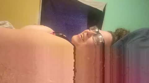 Laddybuggie27 online show from 02-14-25, 07:23