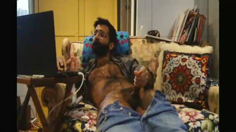 Snapshot of ladex96 chatting on 04-14-26, 04:02 Ali online show from 04-14-26, 04:02