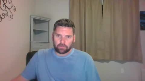 Snapshot of ladiesmandaddy chatting on 10-26-25, 05:02 Don Kedick online show from 10-26-25, 05:02