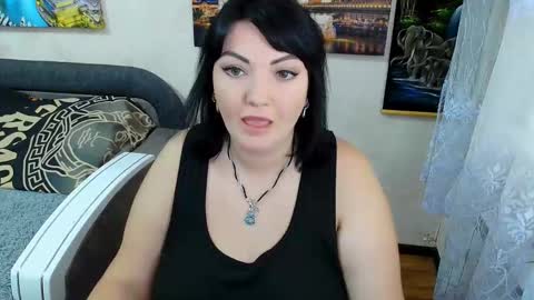 Snapshot of lady_boom_ chatting on 09-15-25, 09:20 lady_boom_ online show from 09-15-25, 09:20