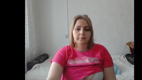 Snapshot of lady_cute_cat chatting on 01-18-25, 05:31 lady cute cat29 online show from 01-18-25, 05:31