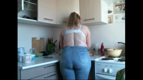 Snapshot of lady_cute_cat chatting on 09-24-25, 02:37 lady cute cat29 online show from 09-24-25, 02:37