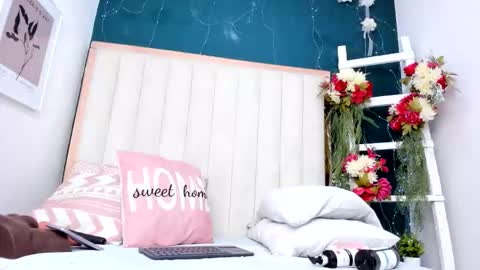 LADY  online show from 11-16-25, 02:17