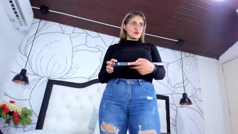 LADY  online show from 05-23-26, 02:28