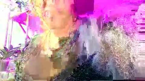 Lady Gloria online show from 12-15-25, 05:34