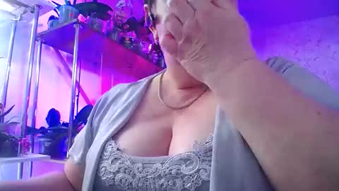 Lady Gloria online show from 04-10-26, 09:58