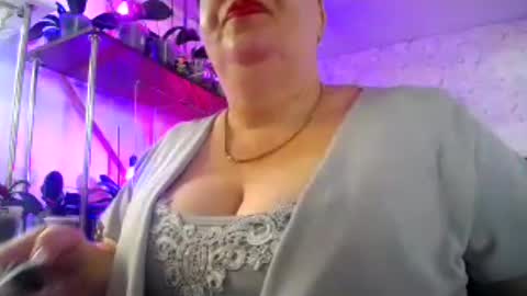 Lady Gloria online show from 06-12-26, 06:12