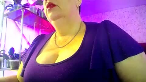 Lady Gloria online show from 06-18-26, 04:57