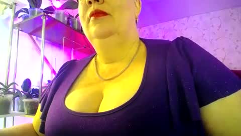 Lady Gloria online show from 06-19-26, 07:01