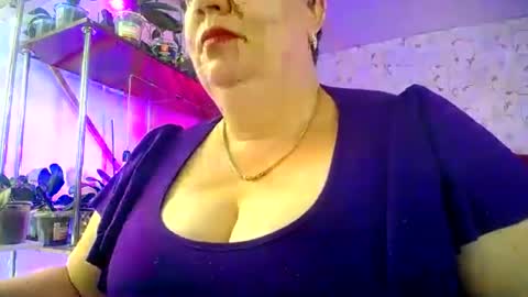 Lady Gloria online show from 07-21-26, 11:45