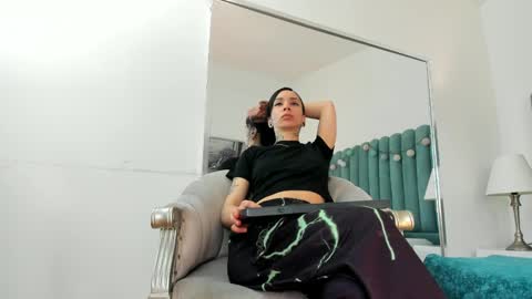 Lady godss online show from 01-12-25, 08:36