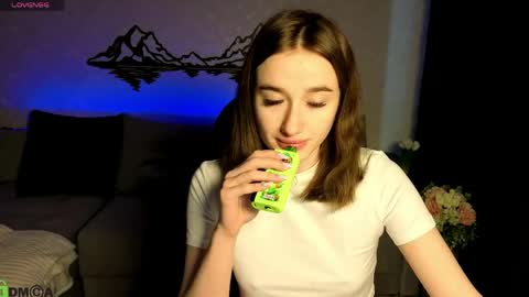 Snapshot of lady_luck18 chatting on 05-14-26, 01:01 Olivia online show from 05-14-26, 01:01