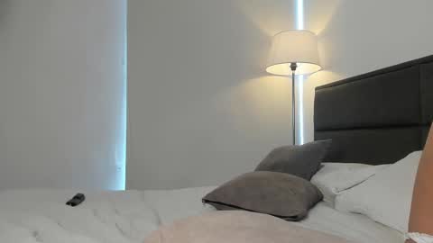    700  1300 -5 online show from 03-06-25, 06:26