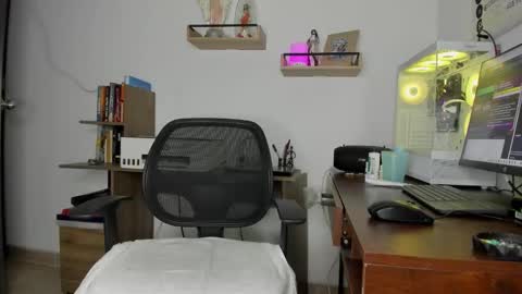 Sophie   online show from 09-20-25, 08:32