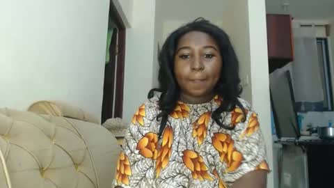 Snapshot of lady_twerky chatting on 10-07-25, 12:08 Maya online show from 10-07-25, 12:08