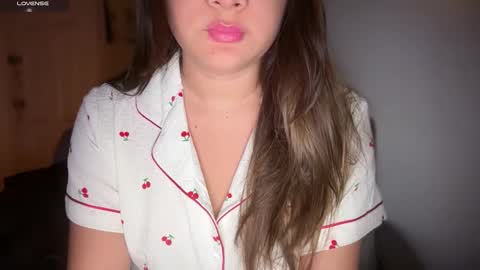 Snapshot of ladybird21 chatting on 03-09-26, 10:30 Aria online show from 03-09-26, 10:30