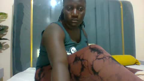 Snapshot of ladyblossoms19 chatting on 12-02-24, 07:05 lindah32 online show from 12-02-24, 07:05