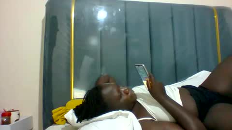 Snapshot of ladyblossoms19 chatting on 12-29-24, 08:58 lindah32 online show from 12-29-24, 08:58