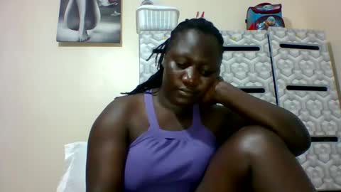 Snapshot of ladyblossoms19 chatting on 01-01-25, 09:41 lindah32 online show from 01-01-25, 09:41