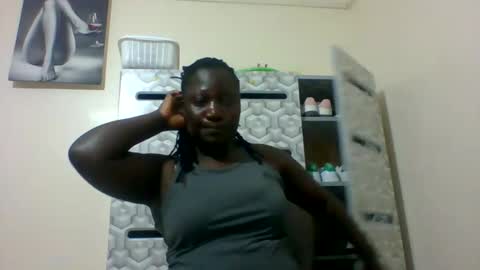 Snapshot of ladyblossoms19 chatting on 01-06-25, 03:51 lindah32 online show from 01-06-25, 03:51