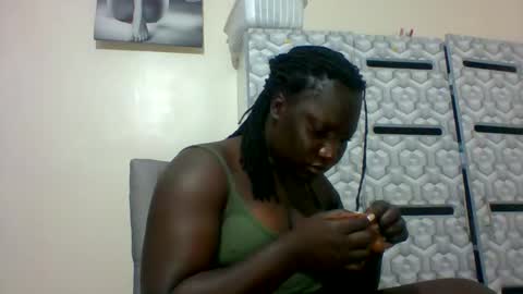 Snapshot of ladyblossoms19 chatting on 01-07-25, 08:21 lindah32 online show from 01-07-25, 08:21