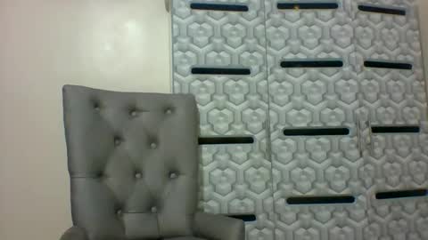 Snapshot of ladyblossoms19 chatting on 01-09-25, 09:26 lindah32 online show from 01-09-25, 09:26
