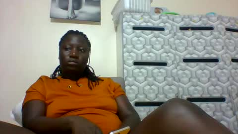 Snapshot of ladyblossoms19 chatting on 01-14-25, 06:07 lindah32 online show from 01-14-25, 06:07