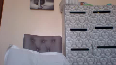 Snapshot of ladyblossoms19 chatting on 01-15-25, 12:25 lindah32 online show from 01-15-25, 12:25