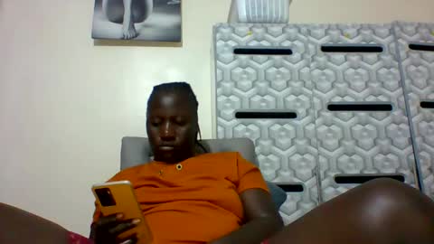 Snapshot of ladyblossoms19 chatting on 01-23-25, 06:35 lindah32 online show from 01-23-25, 06:35