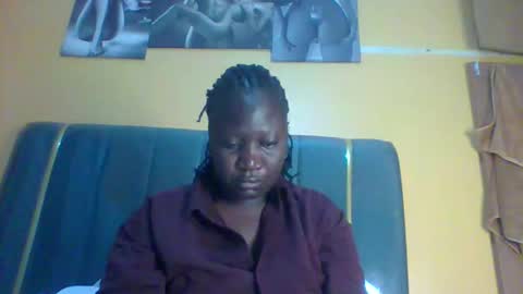 Snapshot of ladyblossoms19 chatting on 09-28-25, 02:50 lindah32 online show from 09-28-25, 02:50