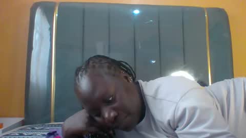 Snapshot of ladyblossoms19 chatting on 10-01-25, 08:20 lindah32 online show from 10-01-25, 08:20