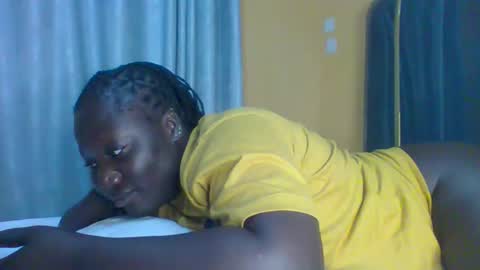 Snapshot of ladyblossoms19 chatting on 10-07-25, 12:52 lindah32 online show from 10-07-25, 12:52