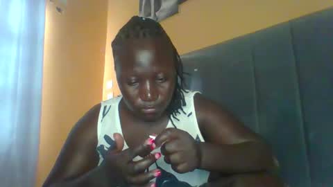 Snapshot of ladyblossoms19 chatting on 01-11-26, 12:10 lindah32 online show from 01-11-26, 12:10