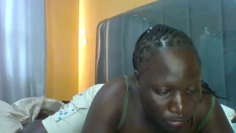 Snapshot of ladyblossoms19 chatting on 01-12-26, 11:26 lindah32 online show from 01-12-26, 11:26