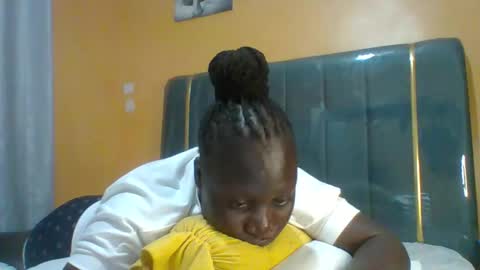 Snapshot of ladyblossoms19 chatting on 02-18-26, 07:10 lindah32 online show from 02-18-26, 07:10