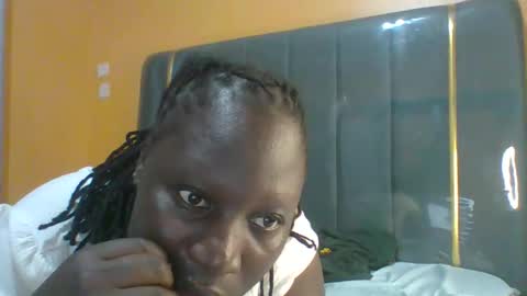 lindah32 online show from 06-03-26, 02:33